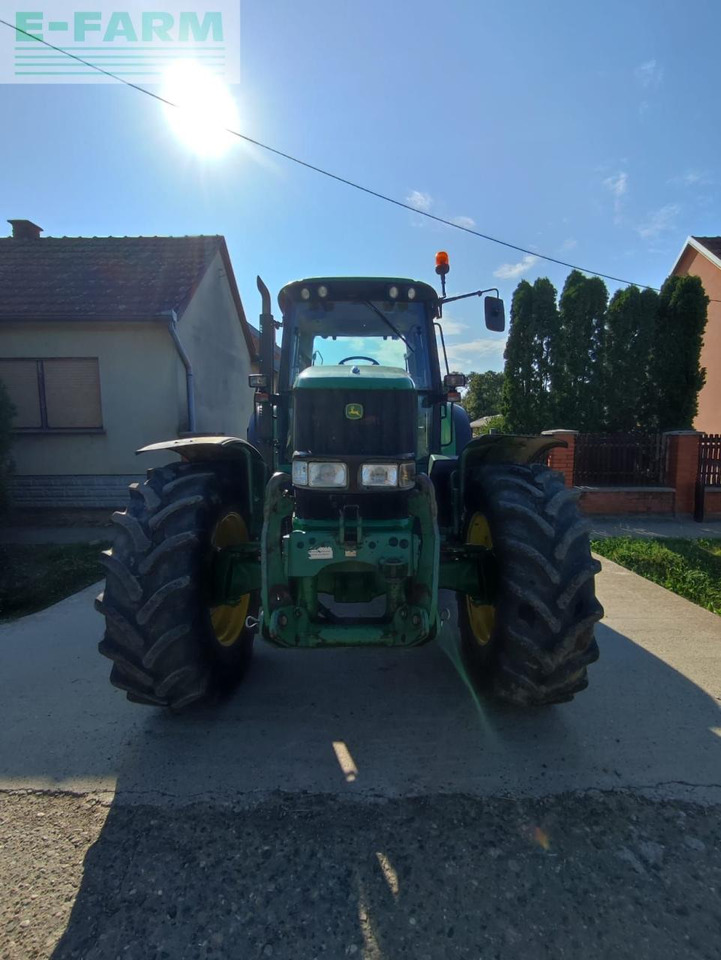 John Deere 6920 - Farm tractor: picture 2 John Deere 6920 - Farm tractor: picture 2