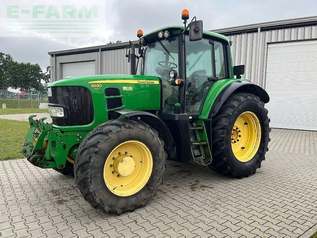 John Deere 6930 premium - Farm tractor: picture 1 John Deere 6930 premium - Farm tractor: picture 1