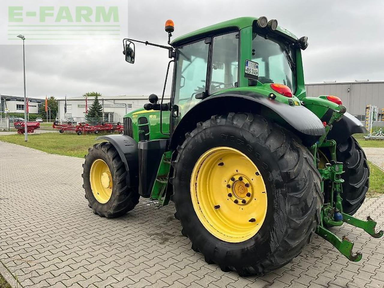 John Deere 6930 premium - Farm tractor: picture 2 John Deere 6930 premium - Farm tractor: picture 2