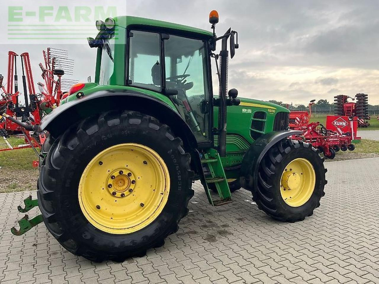 John Deere 6930 premium - Farm tractor: picture 5 John Deere 6930 premium - Farm tractor: picture 5