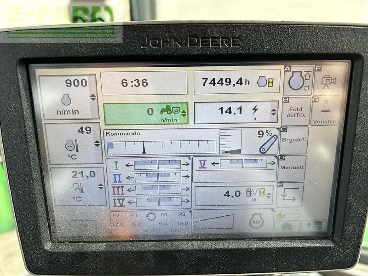 John Deere 7230r - Farm tractor: picture 3 John Deere 7230r - Farm tractor: picture 3