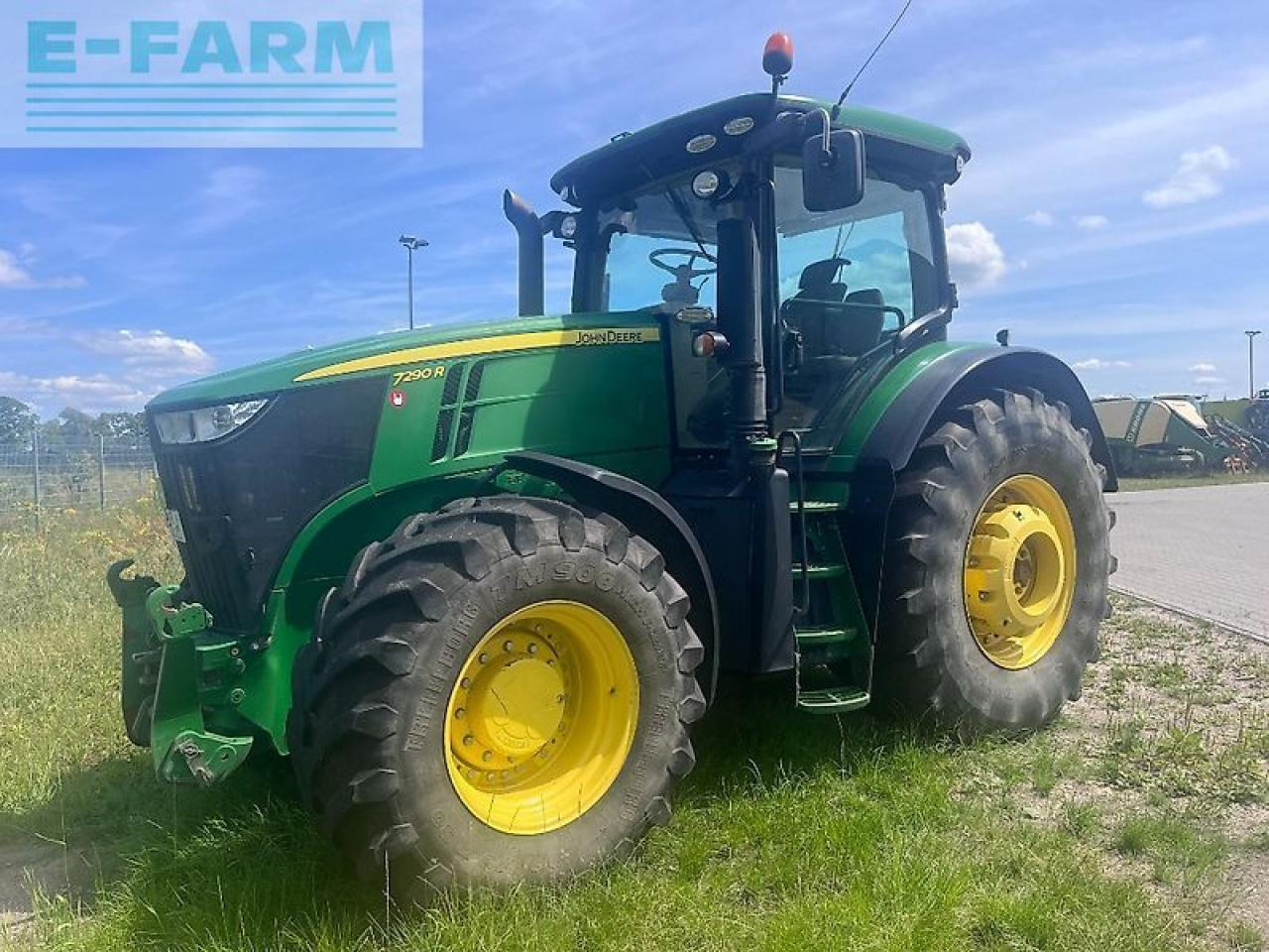 John Deere 7290r - Farm tractor: picture 2 John Deere 7290r - Farm tractor: picture 2