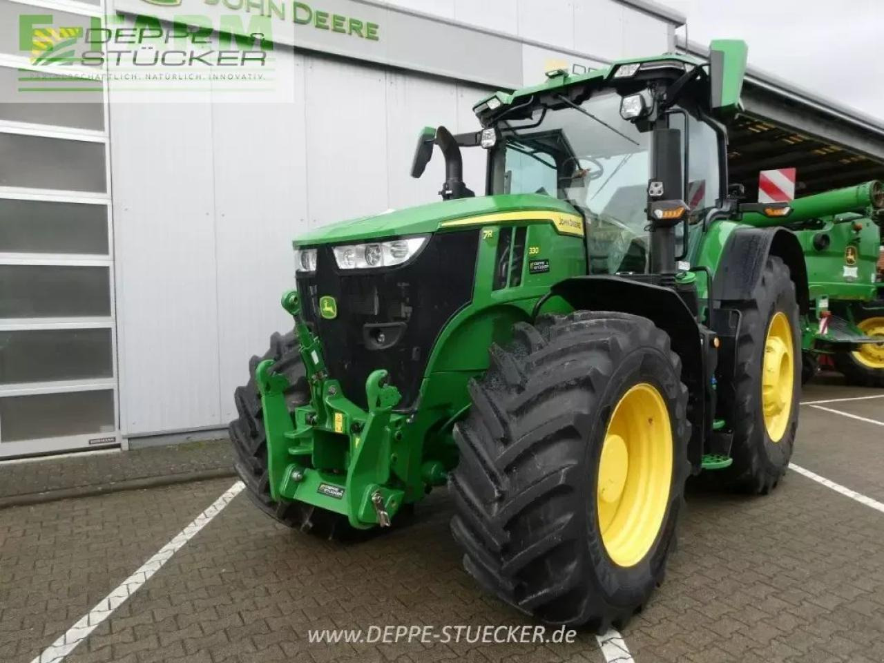 John Deere 7r 330 - Farm tractor: picture 1 John Deere 7r 330 - Farm tractor: picture 1