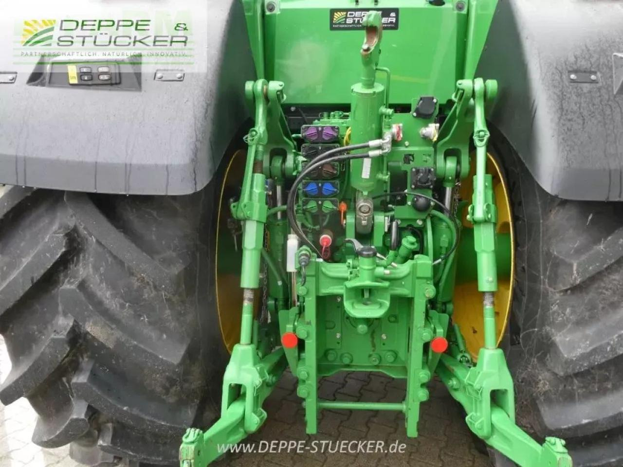 John Deere 7r 330 - Farm tractor: picture 5 John Deere 7r 330 - Farm tractor: picture 5