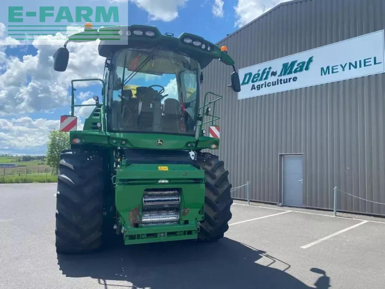 John Deere 8200 - Forage harvester: picture 3 John Deere 8200 - Forage harvester: picture 3