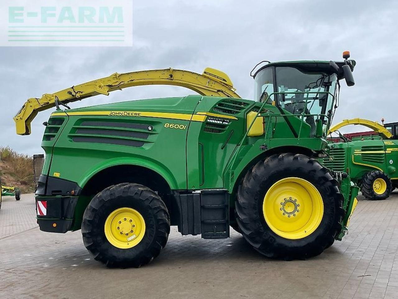 John Deere 8600 - Forage harvester: picture 3 John Deere 8600 - Forage harvester: picture 3