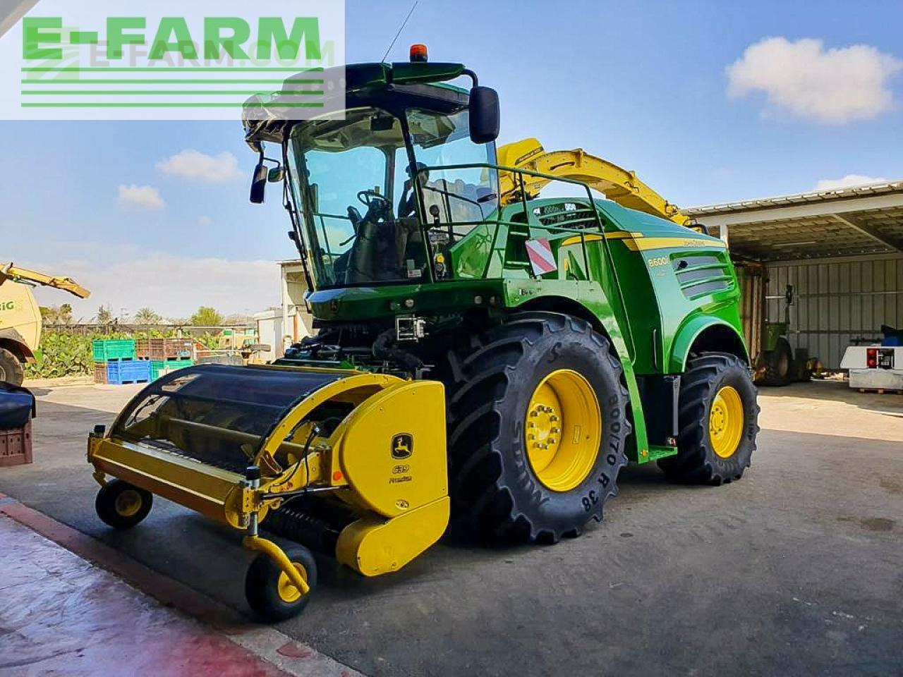 John Deere 8600I - Forage harvester: picture 1 John Deere 8600I - Forage harvester: picture 1