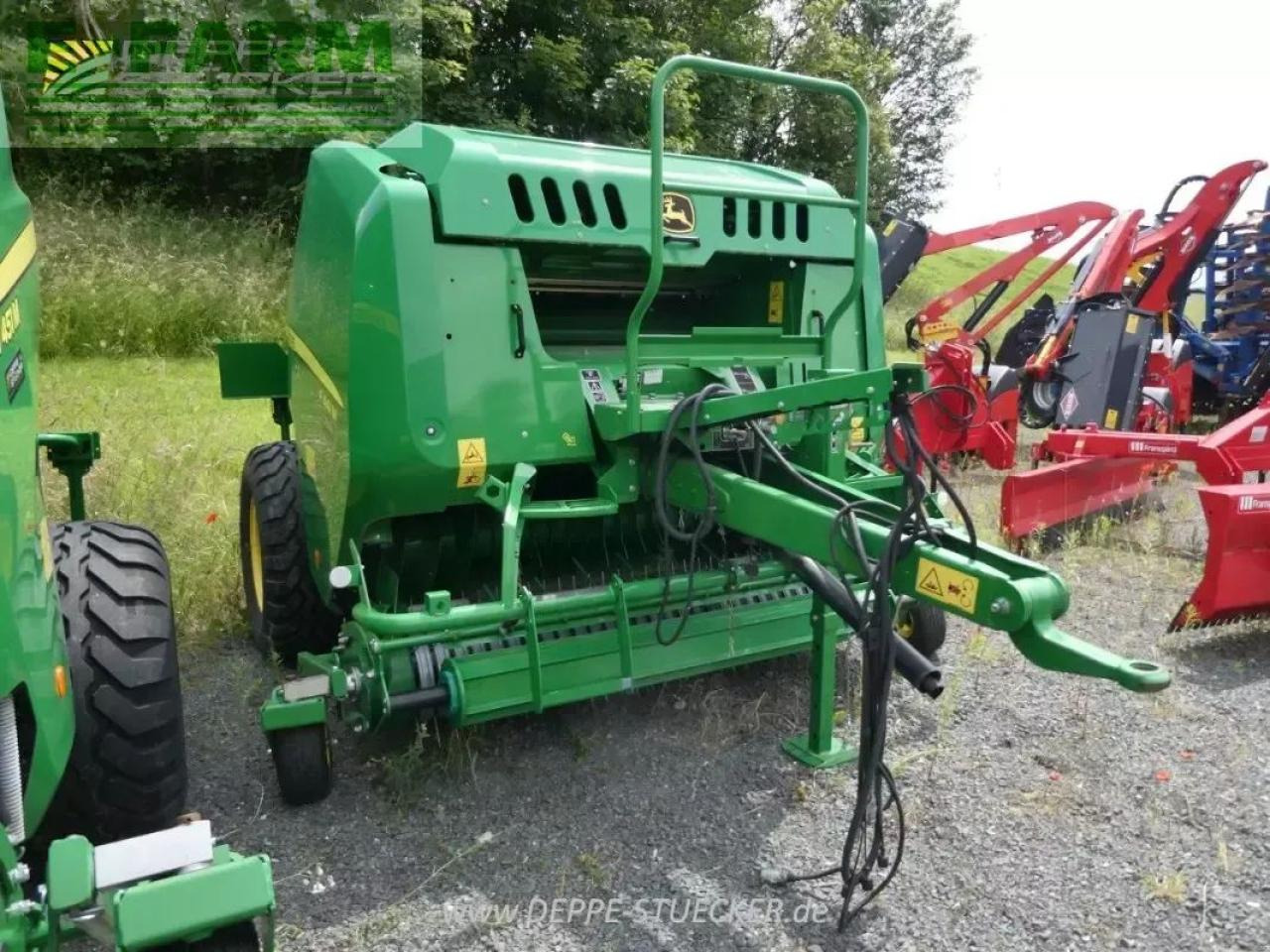 John Deere f441 m - Square baler: picture 1 John Deere f441 m - Square baler: picture 1