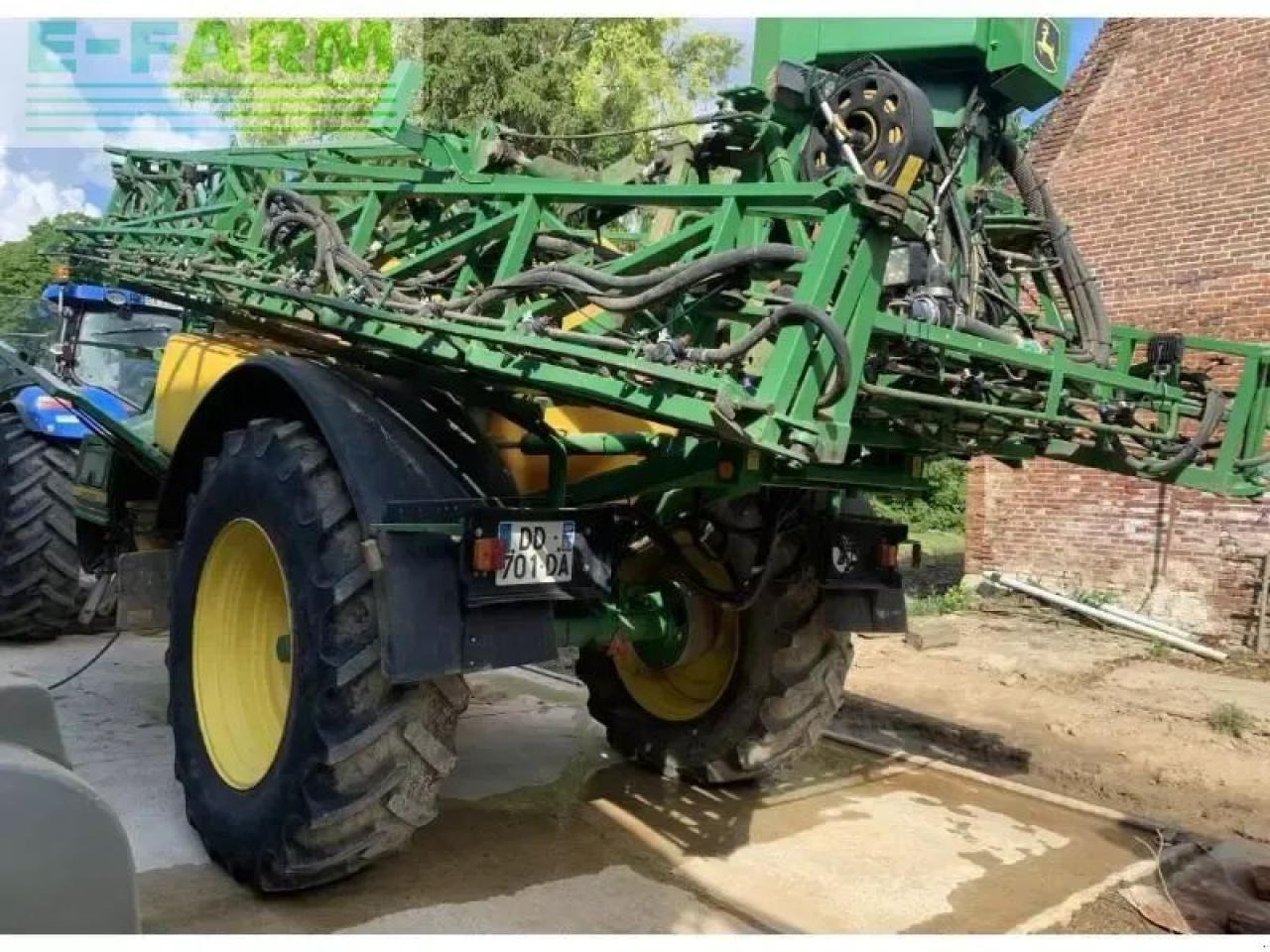 John Deere m900 - Trailed sprayer: picture 4 John Deere m900 - Trailed sprayer: picture 4