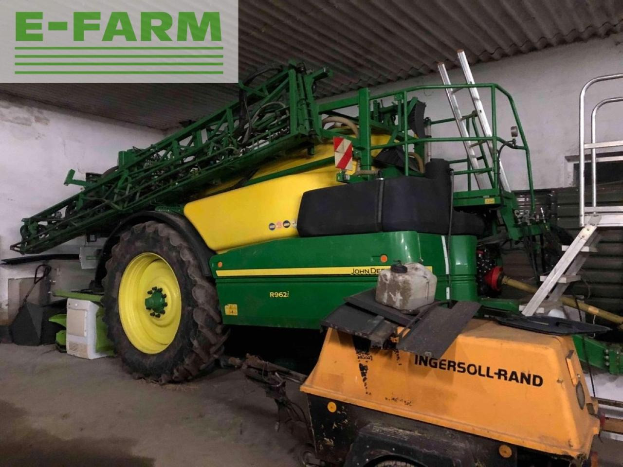 John Deere r962i - Trailed sprayer: picture 1 John Deere r962i - Trailed sprayer: picture 1