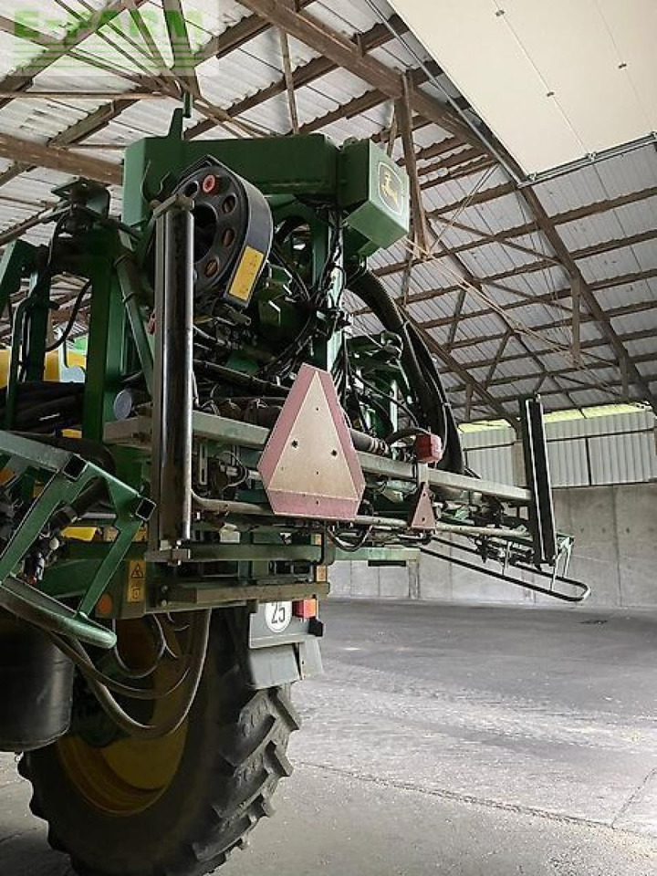 John Deere r962i my15 24m - Trailed sprayer: picture 4 John Deere r962i my15 24m - Trailed sprayer: picture 4