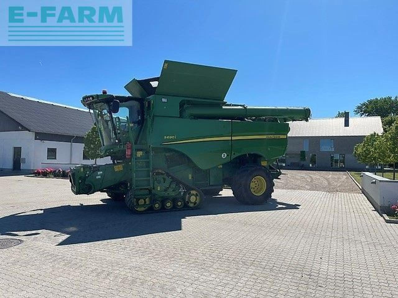 John Deere s690 - Combine harvester: picture 2 John Deere s690 - Combine harvester: picture 2