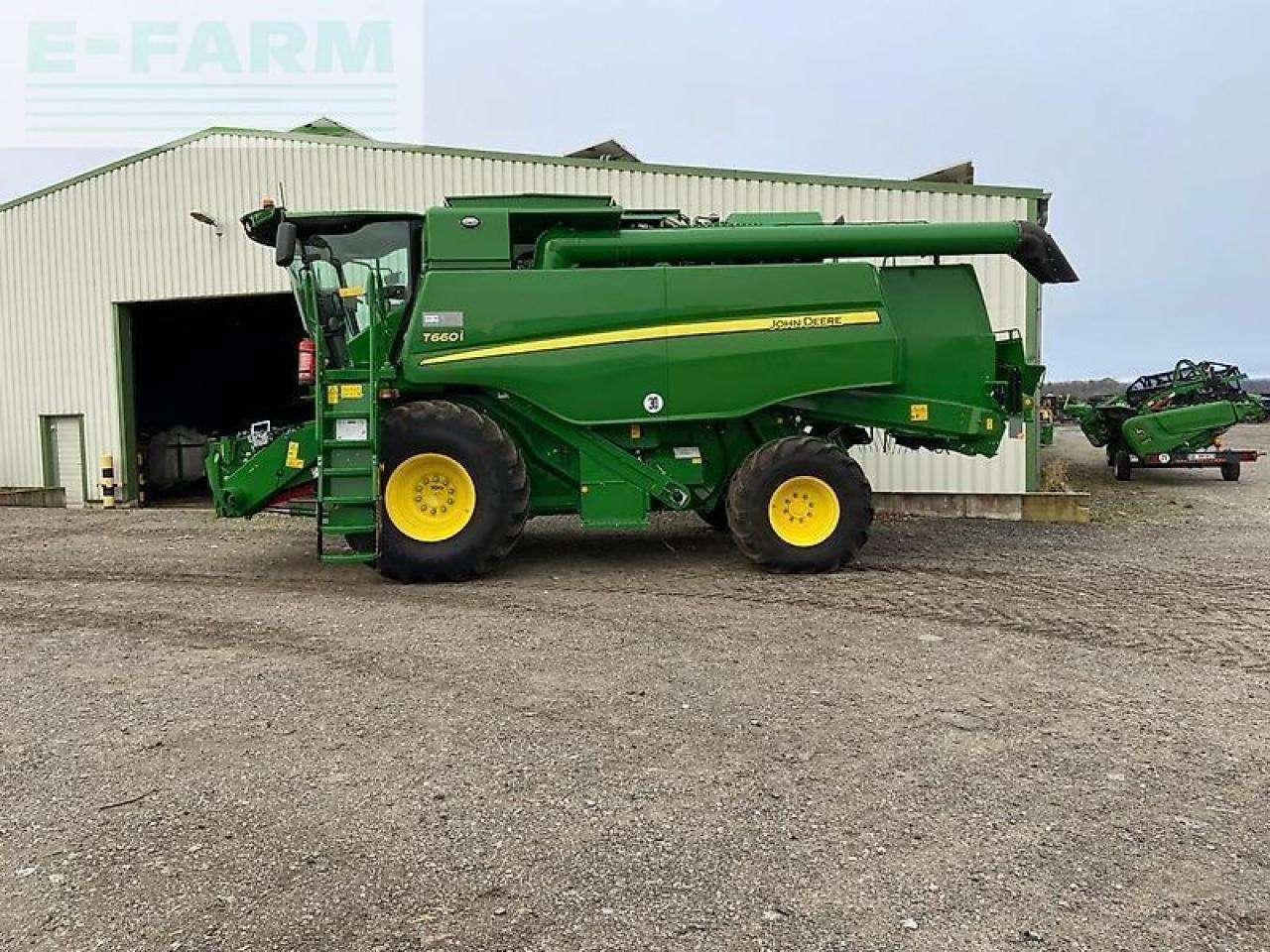 John Deere t660 my23 prod 30 - Combine harvester: picture 2 John Deere t660 my23 prod 30 - Combine harvester: picture 2