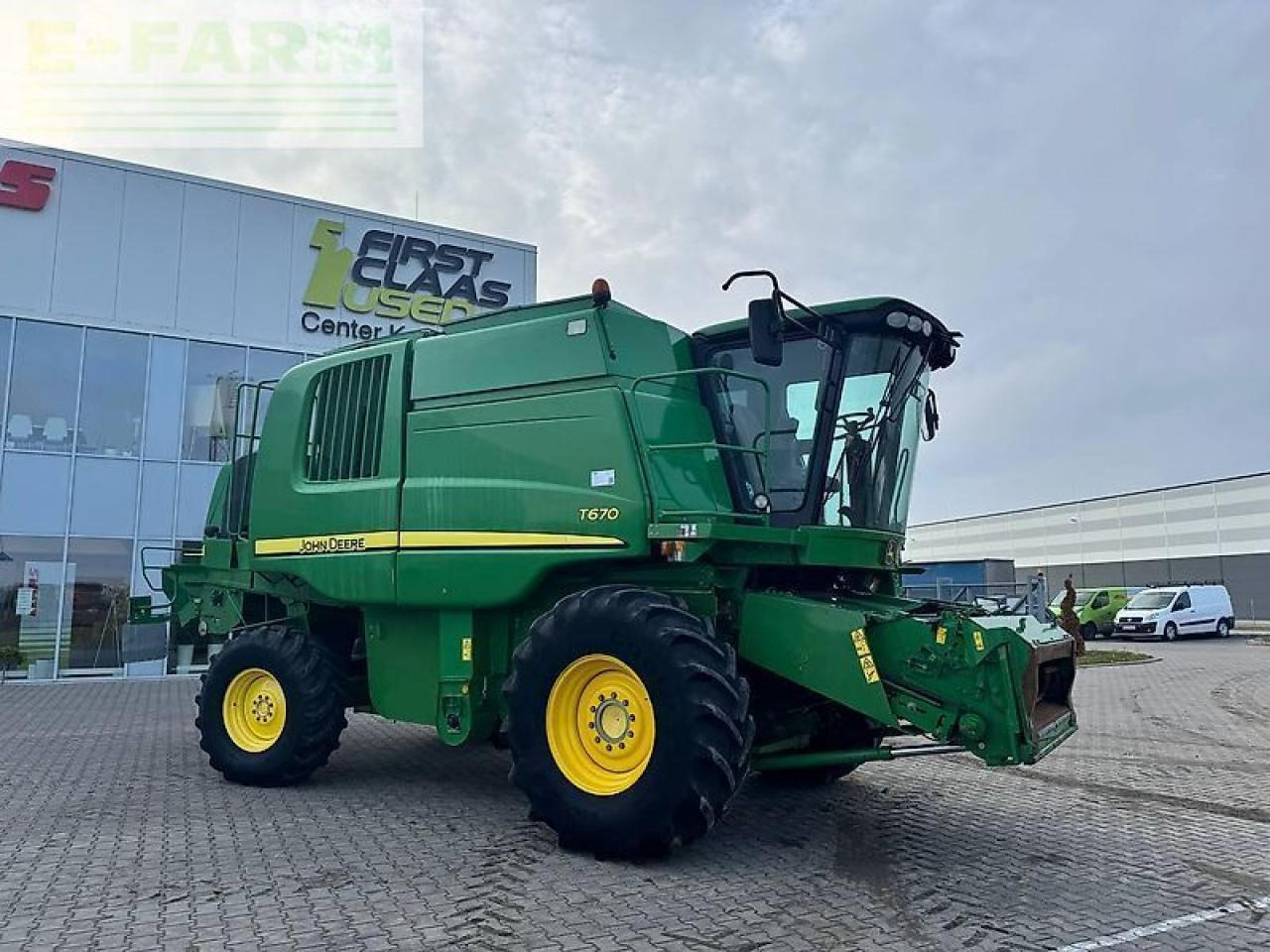 John Deere t670 - Combine harvester: picture 1 John Deere t670 - Combine harvester: picture 1