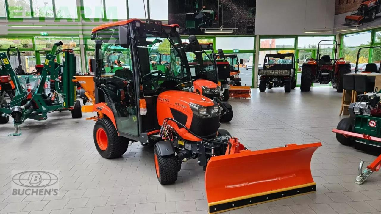 Kubota bx231 winterdienst - Farm tractor: picture 2 Kubota bx231 winterdienst - Farm tractor: picture 2