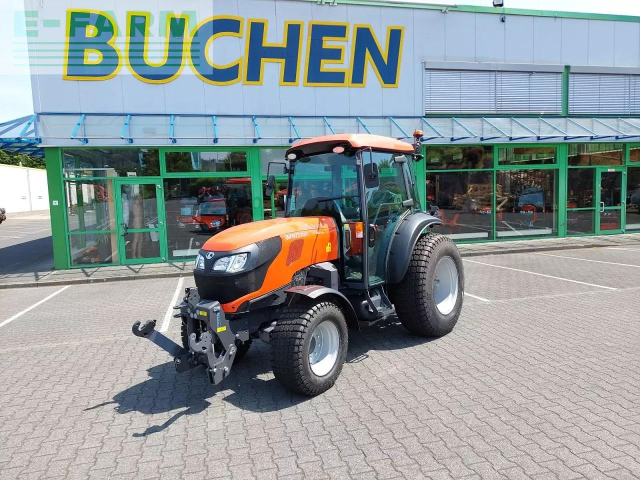 Kubota m5-072 narrow - Farm tractor: picture 4 Kubota m5-072 narrow - Farm tractor: picture 4