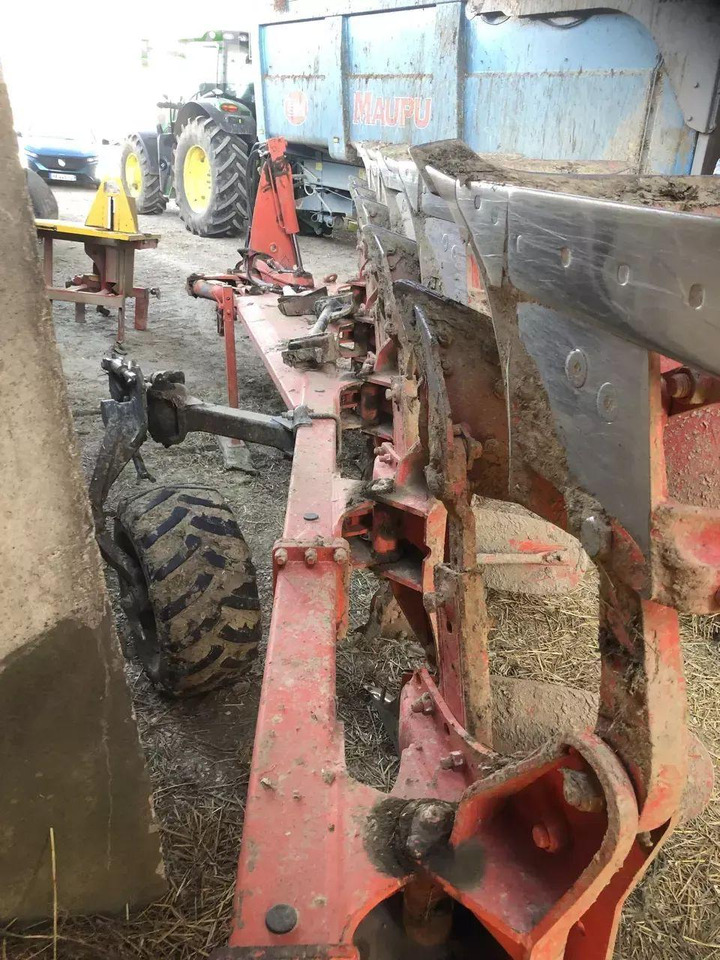 Kuhn 122 varimaster - Plow: picture 4 Kuhn 122 varimaster - Plow: picture 4