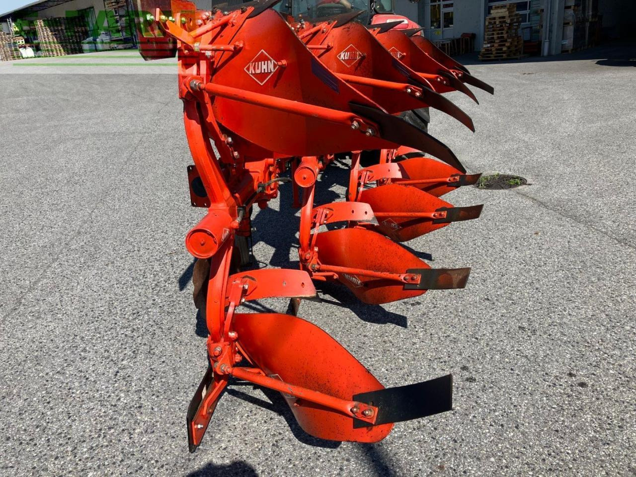 Kuhn Vari-Master 123 - Plow: picture 5 Kuhn Vari-Master 123 - Plow: picture 5