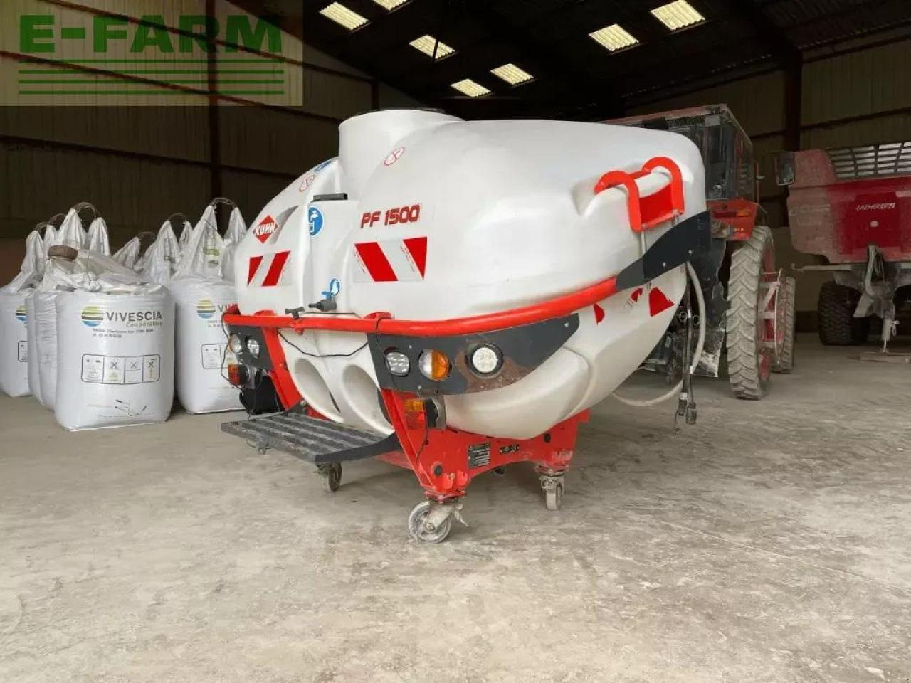 Kuhn altis 2002 - Trailed sprayer: picture 2 Kuhn altis 2002 - Trailed sprayer: picture 2