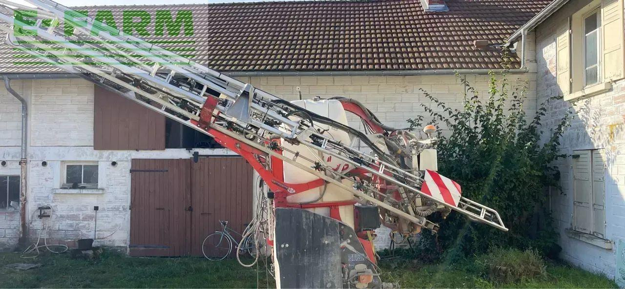 Kuhn altis 2002 - Trailed sprayer: picture 1 Kuhn altis 2002 - Trailed sprayer: picture 1