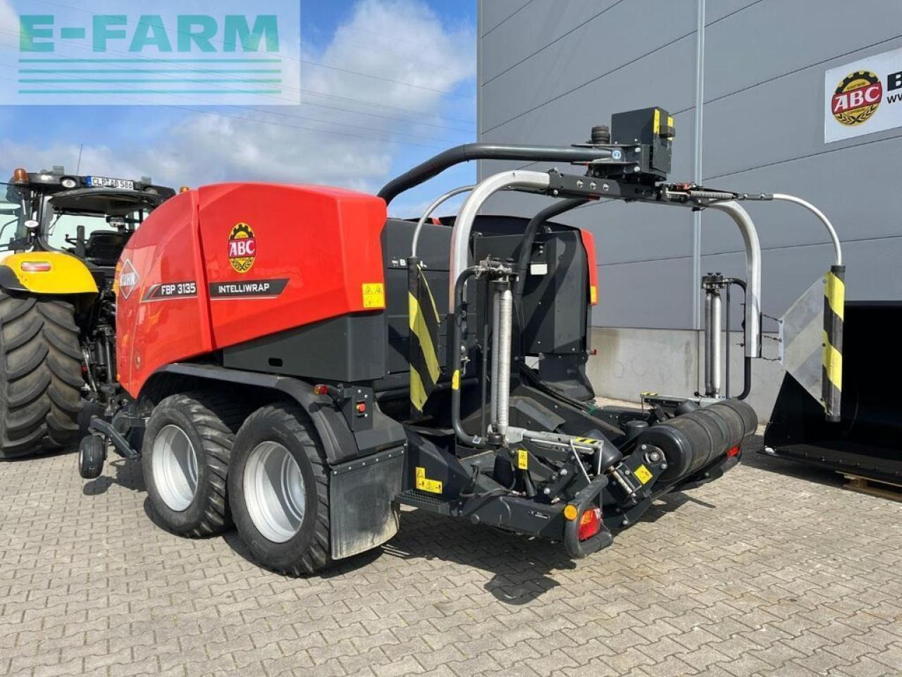 Kuhn fbp 3135 oc 23 - Square baler: picture 2 Kuhn fbp 3135 oc 23 - Square baler: picture 2