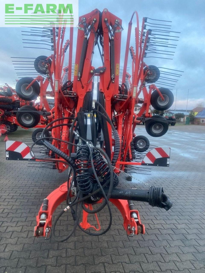 Kuhn ga 15131 - Tedder/ Rake: picture 2 Kuhn ga 15131 - Tedder/ Rake: picture 2