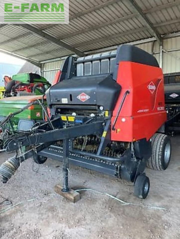 Kuhn vb2160 - Square baler: picture 1 Kuhn vb2160 - Square baler: picture 1