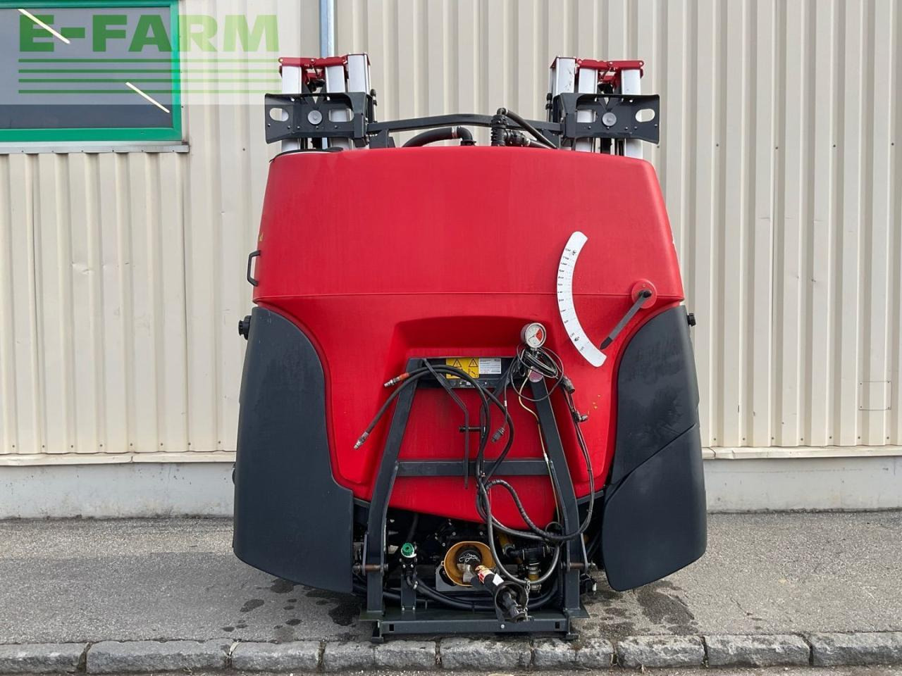 Kverneland iXter A 12 - Trailed sprayer: picture 3 Kverneland iXter A 12 - Trailed sprayer: picture 3