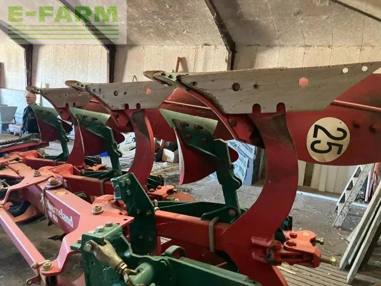 Kverneland pw100 - Plow: picture 2 Kverneland pw100 - Plow: picture 2