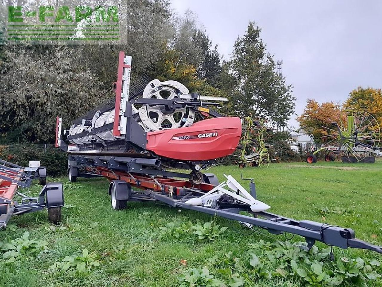 MacDon fd 235 flexdraper - 10,6m / adapter case - Forage harvester attachment: picture 1 MacDon fd 235 flexdraper - 10,6m / adapter case - Forage harvester attachment: picture 1