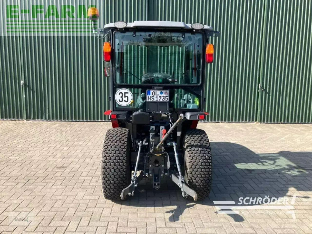 Massey Ferguson 1735 m hc - Farm tractor: picture 5 Massey Ferguson 1735 m hc - Farm tractor: picture 5