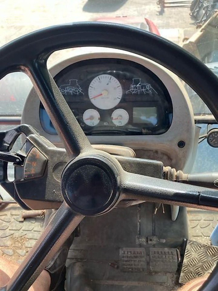 Massey Ferguson 6495 dynashift 4 - Farm tractor: picture 4 Massey Ferguson 6495 dynashift 4 - Farm tractor: picture 4