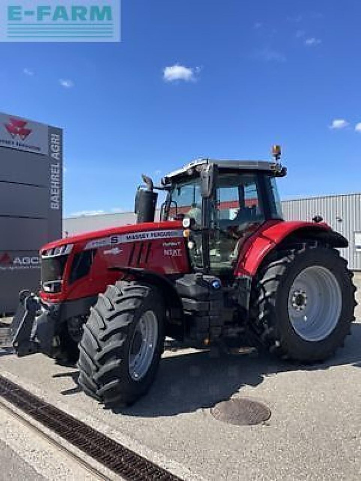Massey Ferguson 7720s - Farm tractor: picture 1 Massey Ferguson 7720s - Farm tractor: picture 1