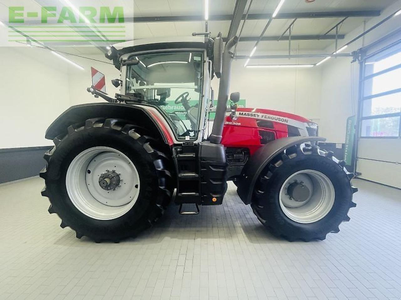 Massey Ferguson 8s.305 dyna-vt exclusive Exclusive - Farm tractor: picture 4 Massey Ferguson 8s.305 dyna-vt exclusive Exclusive - Farm tractor: picture 4
