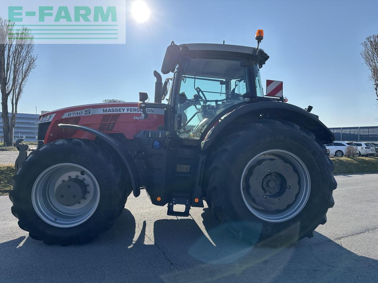 Massey Ferguson mf 8740 s (stage v) - Farm tractor: picture 4 Massey Ferguson mf 8740 s (stage v) - Farm tractor: picture 4