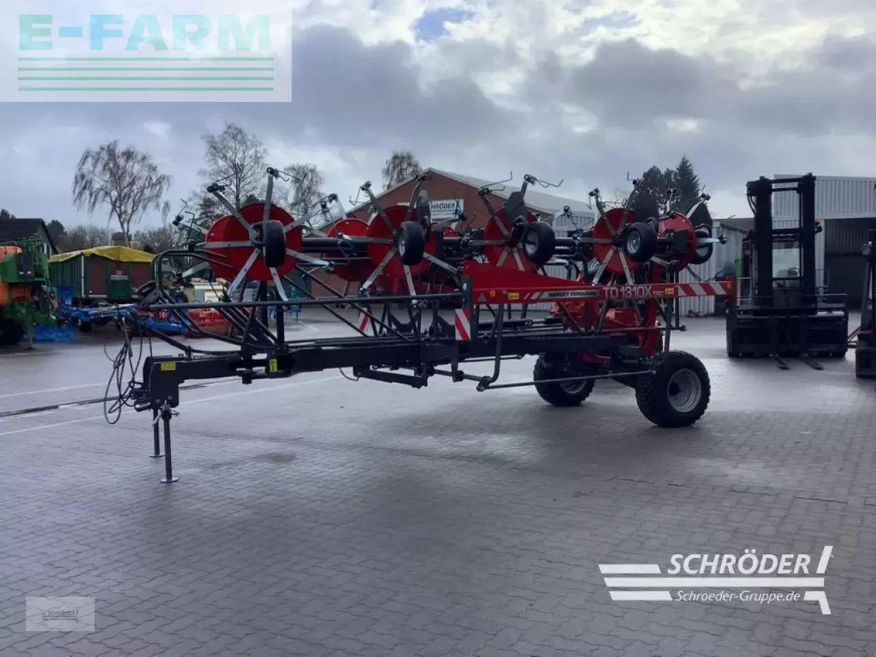 Massey Ferguson td 1310x trc (lotus 1250 t) - Tedder/ Rake: picture 3 Massey Ferguson td 1310x trc (lotus 1250 t) - Tedder/ Rake: picture 3