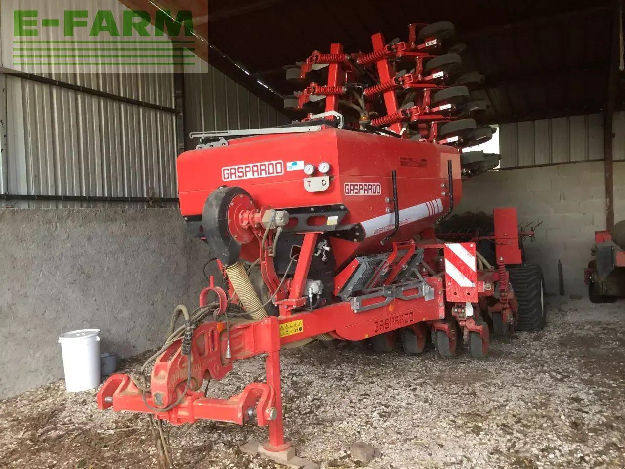 Mustang gigante 600 33 ro - Precision sowing machine: picture 1 Mustang gigante 600 33 ro - Precision sowing machine: picture 1