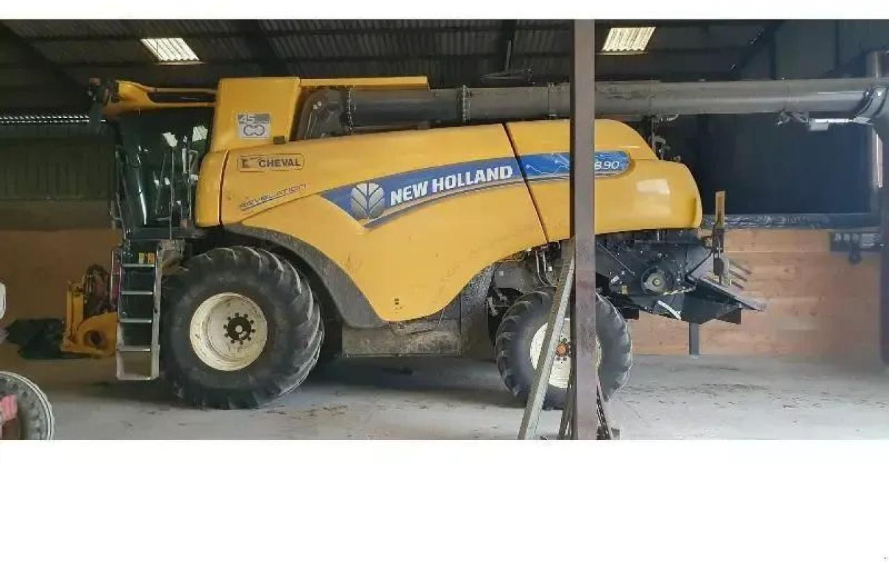 New Holland cr 8.90 - Combine harvester: picture 1 New Holland cr 8.90 - Combine harvester: picture 1