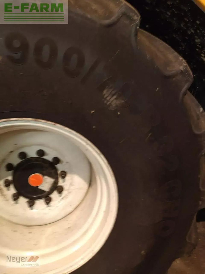 New Holland cr9070 elevation - Combine harvester: picture 3 New Holland cr9070 elevation - Combine harvester: picture 3