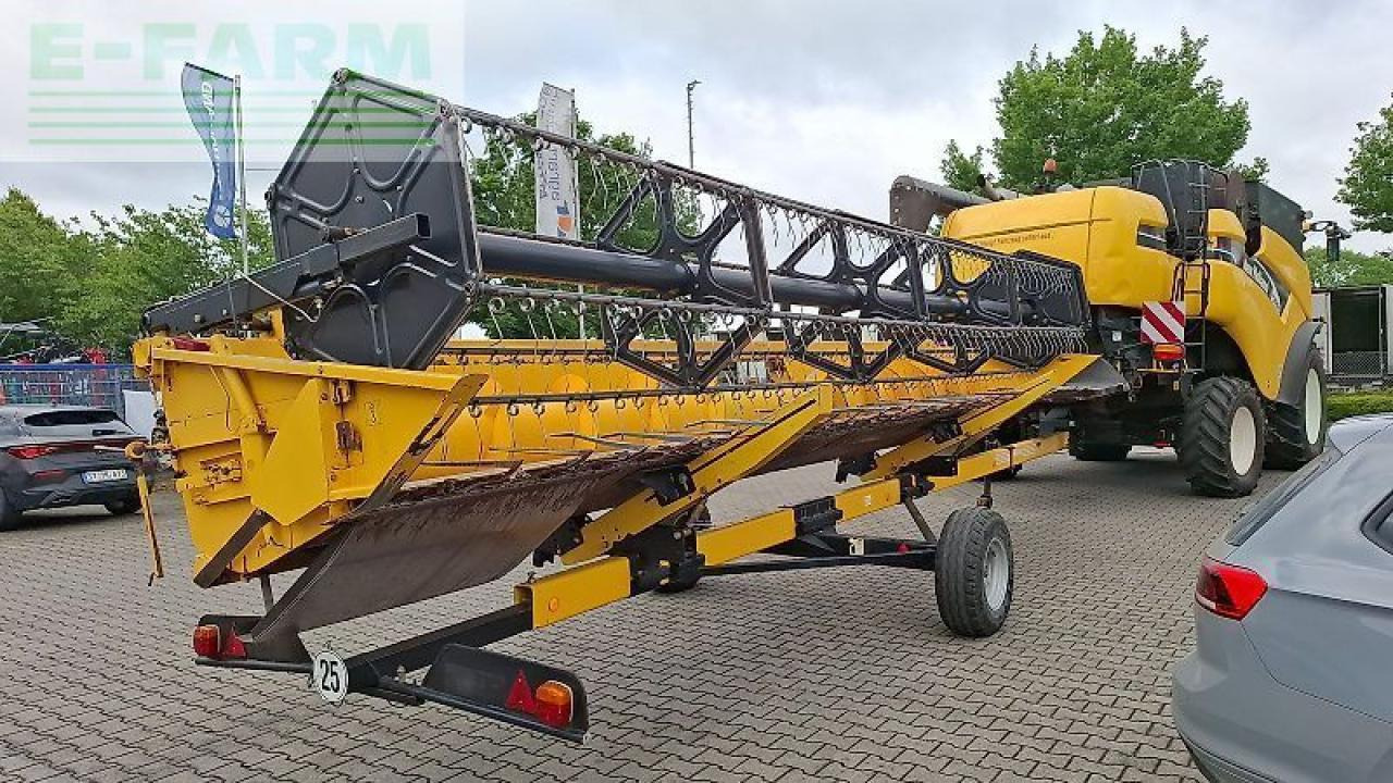 New Holland cx 860 / cx860 4x4 allrad - Combine harvester: picture 4 New Holland cx 860 / cx860 4x4 allrad - Combine harvester: picture 4