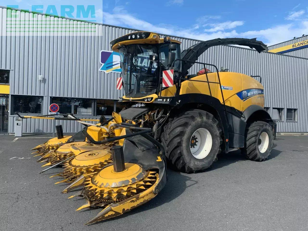 New Holland fr 550 - Forage harvester: picture 1 New Holland fr 550 - Forage harvester: picture 1