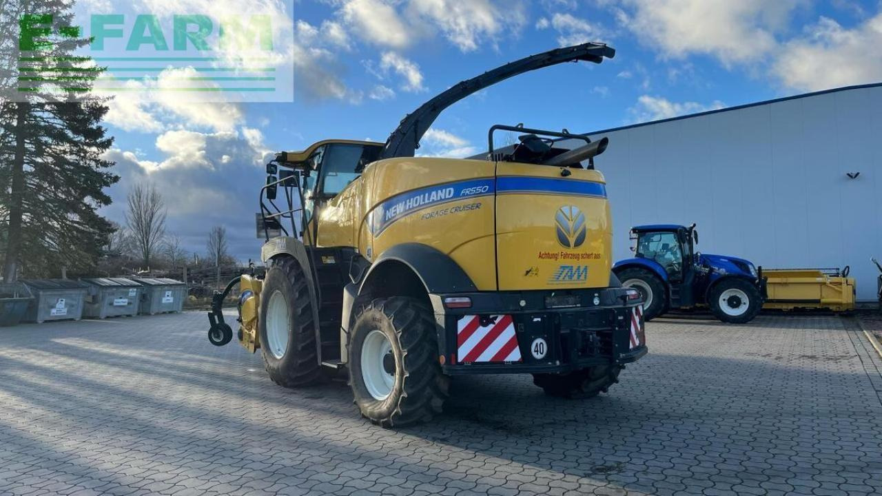 New Holland fr 550 häcksler inkl. pickup und maisgebiss - Forage harvester: picture 3 New Holland fr 550 häcksler inkl. pickup und maisgebiss - Forage harvester: picture 3