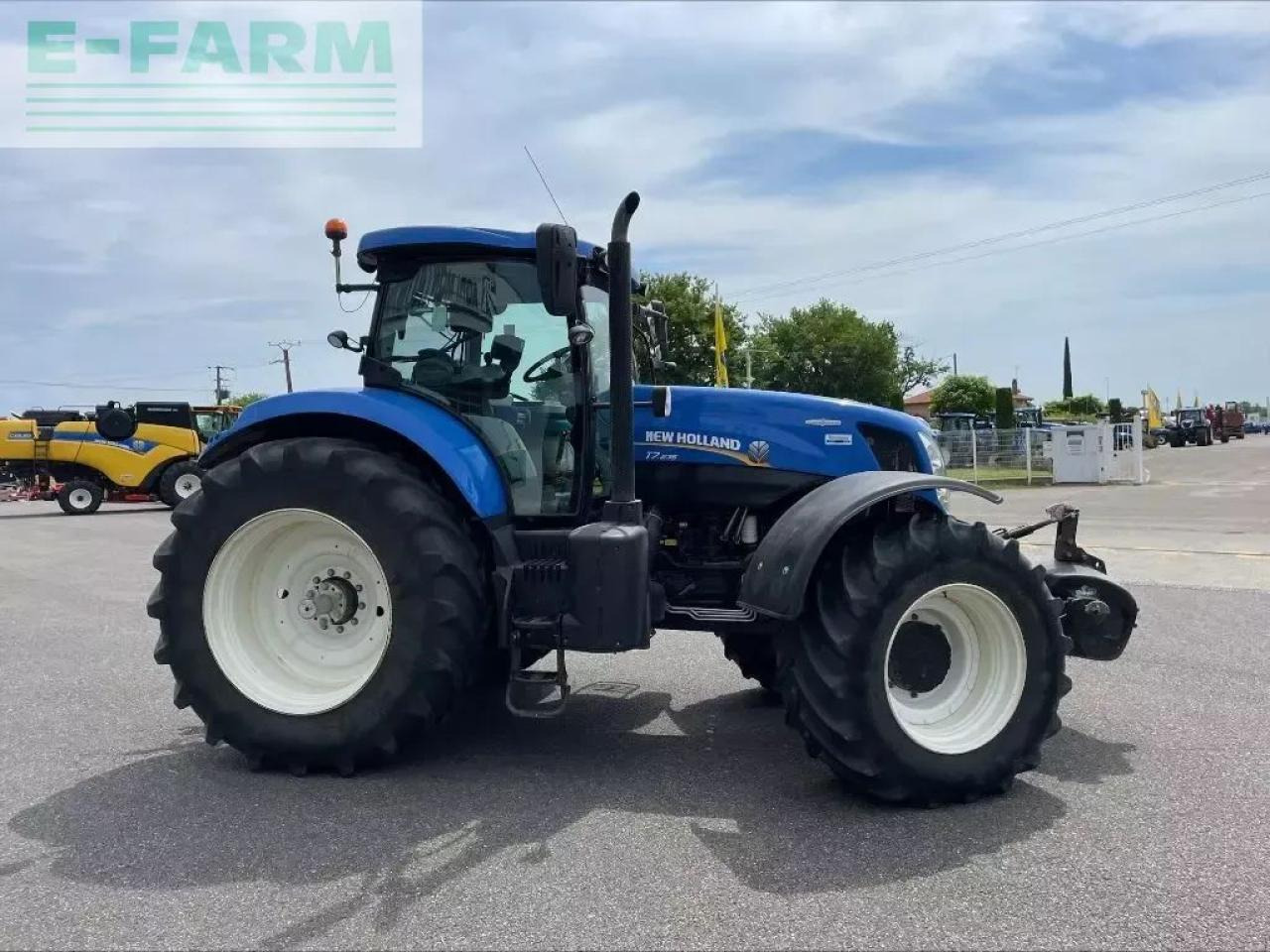 New Holland t 7.235 - Farm tractor: picture 5 New Holland t 7.235 - Farm tractor: picture 5