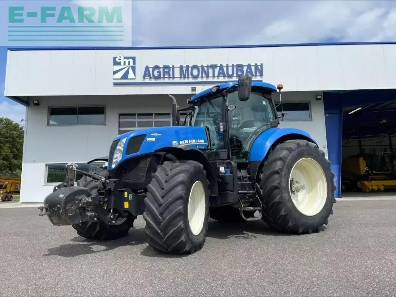 New Holland t 7.235 - Farm tractor: picture 1 New Holland t 7.235 - Farm tractor: picture 1