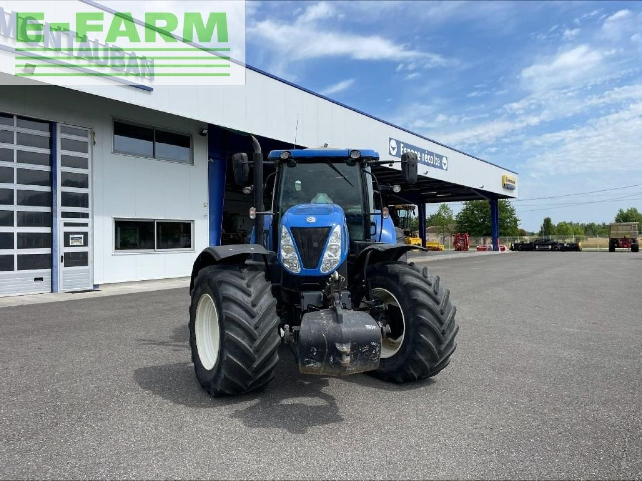 New Holland t 7.235 - Farm tractor: picture 2 New Holland t 7.235 - Farm tractor: picture 2