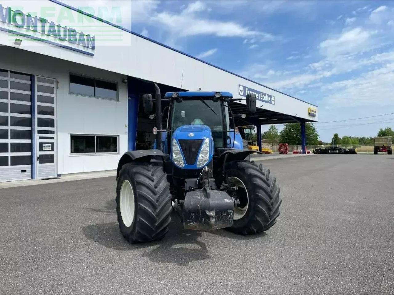 New Holland t 7.235 - Farm tractor: picture 2 New Holland t 7.235 - Farm tractor: picture 2
