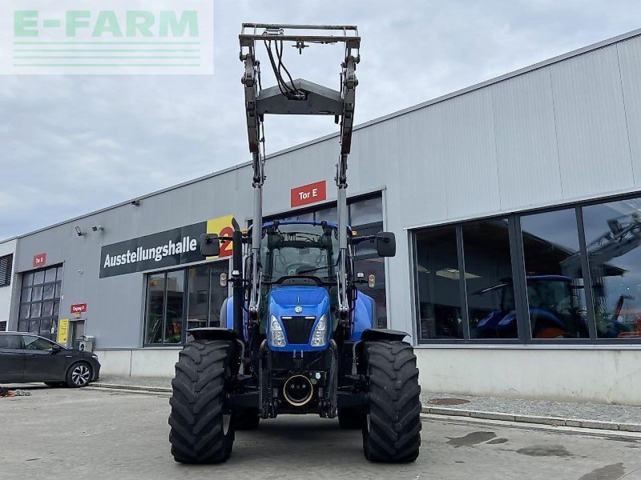 New Holland t5.105 electro command - Farm tractor: picture 4 New Holland t5.105 electro command - Farm tractor: picture 4