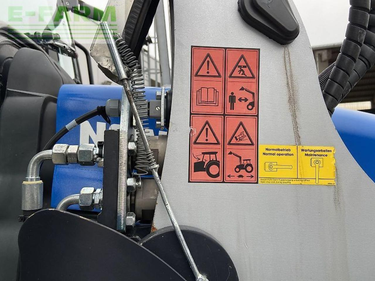 New Holland t5.105 electro command - Farm tractor: picture 5 New Holland t5.105 electro command - Farm tractor: picture 5