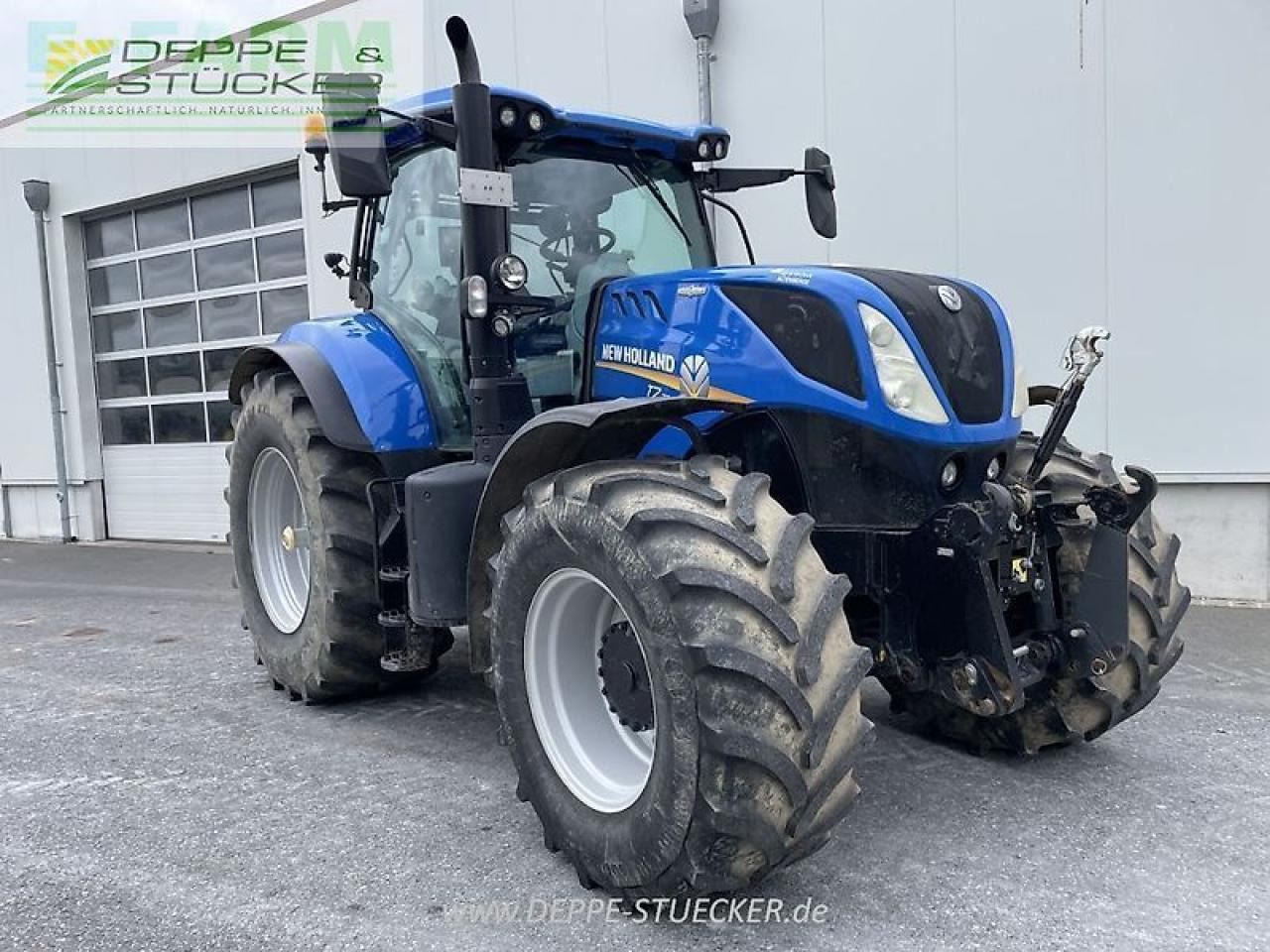 New Holland t7.230 - Farm tractor: picture 4 New Holland t7.230 - Farm tractor: picture 4