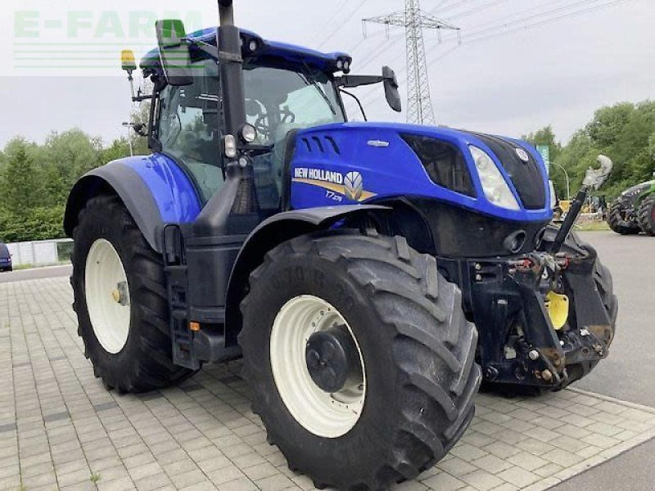 New Holland t7.275 - Farm tractor: picture 3 New Holland t7.275 - Farm tractor: picture 3